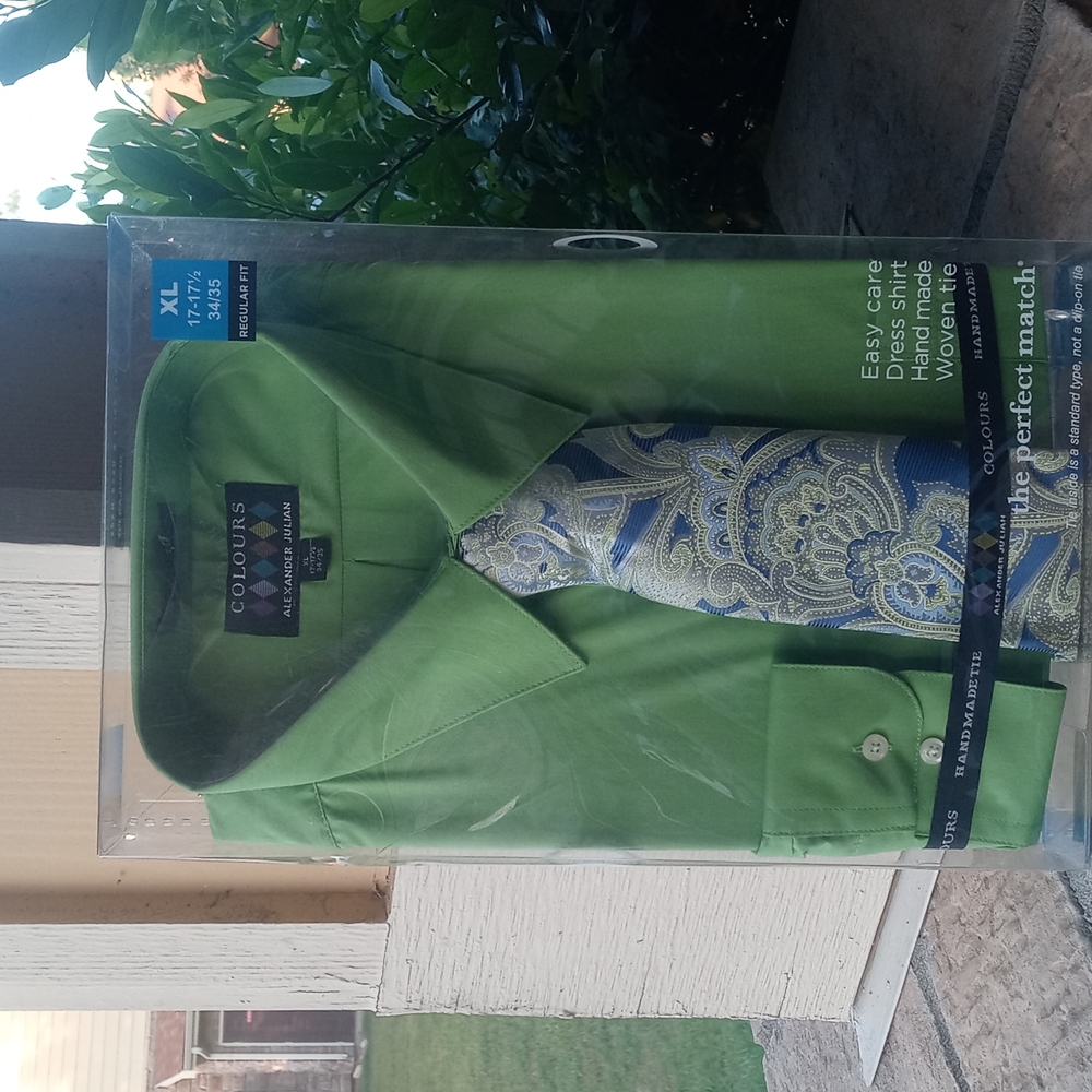 Shirt and tie set
